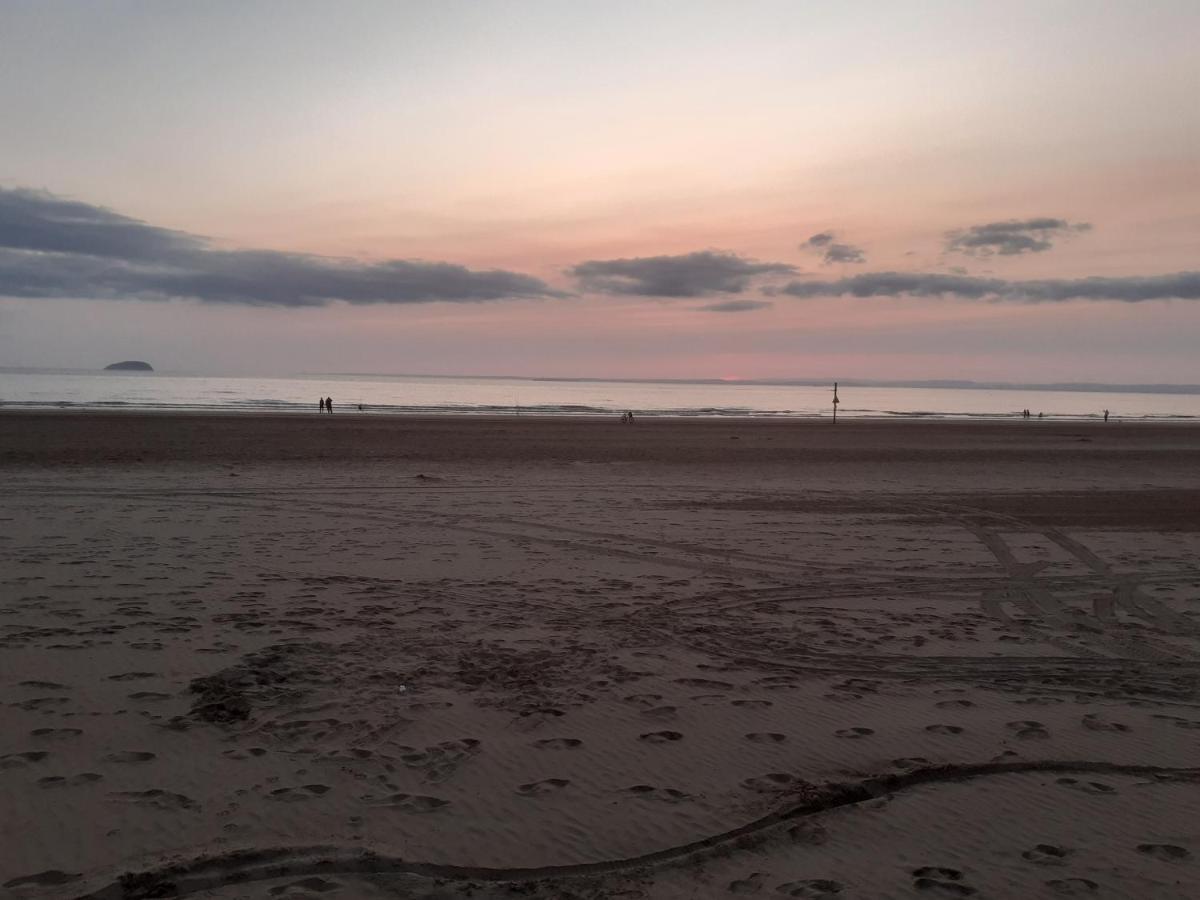 Characterful Cottage Near The Sea, Beach, Pier & Shops Weston-super-Mare Exterior photo